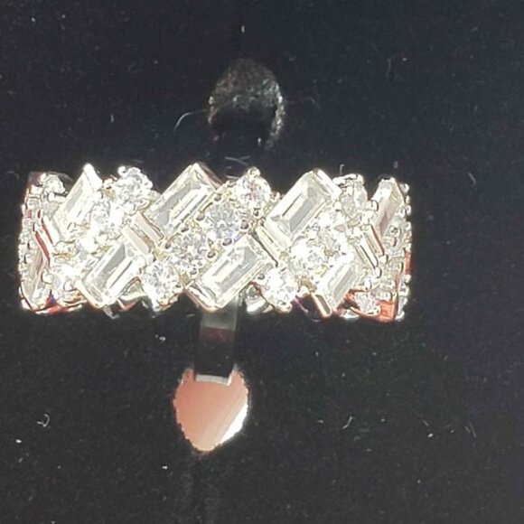 Brand New 18k White Gold Plated ring with cubic zirconia stones all around - Picture 1 of 4